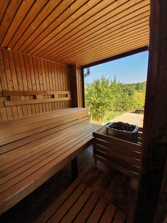Buzas Pince Vendeghaz Hotel Ecsed Bagian luar foto