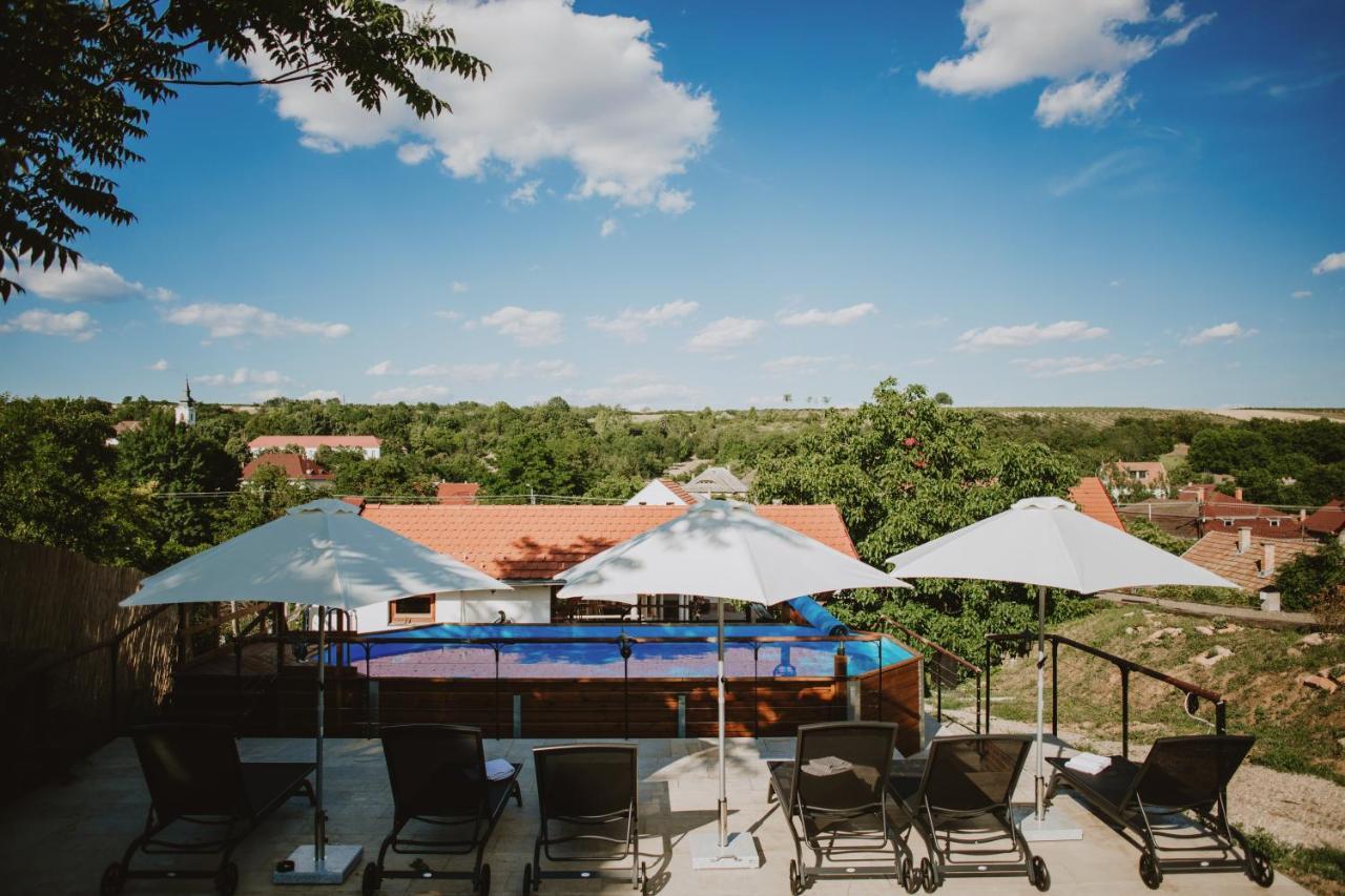 Buzas Pince Vendeghaz Hotel Ecsed Bagian luar foto