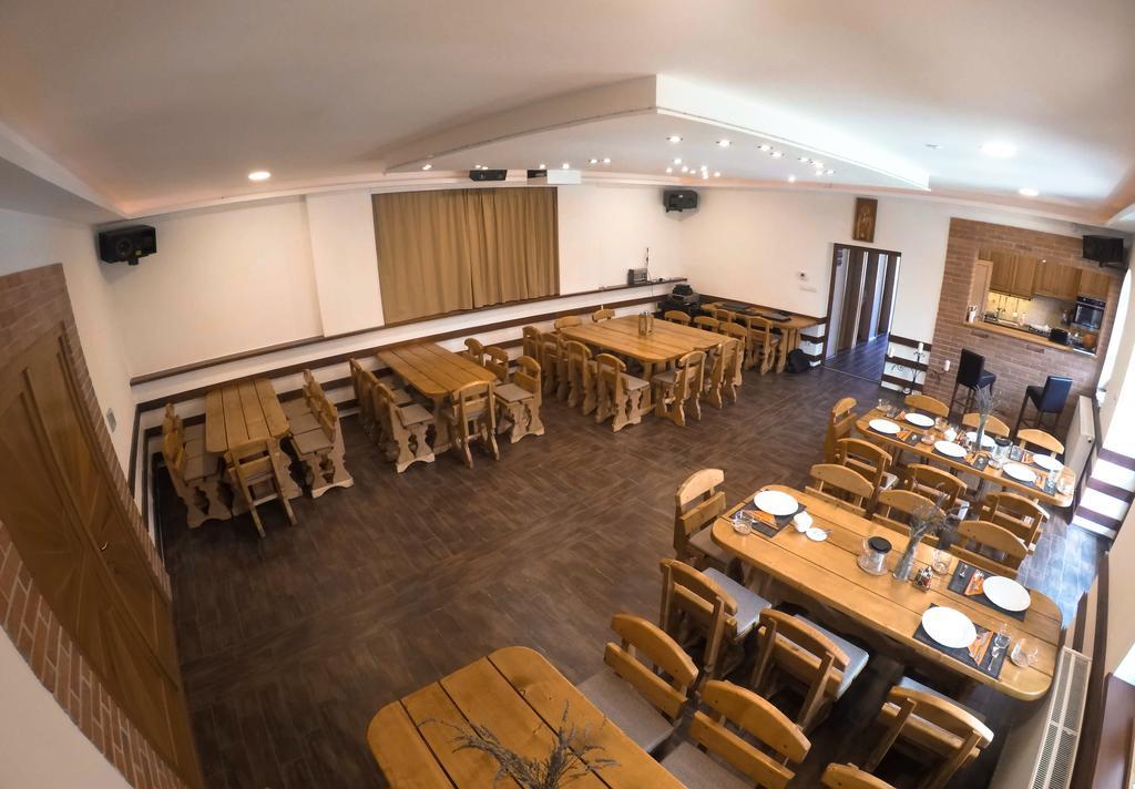 Buzas Pince Vendeghaz Hotel Ecsed Bagian luar foto